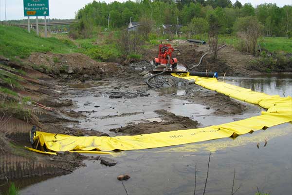 batardeau-rivière-buse-parallele le cofferdams sostituiscono l'ugello nel fiume